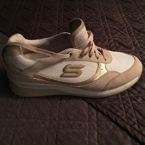 Women’s Sketcher Retros-Gold and Tan 8.5